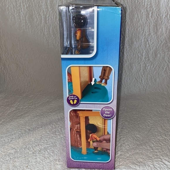 Jakks Pacific Disney Encanto Antonio Tree House Playset - Picture 3 of 8